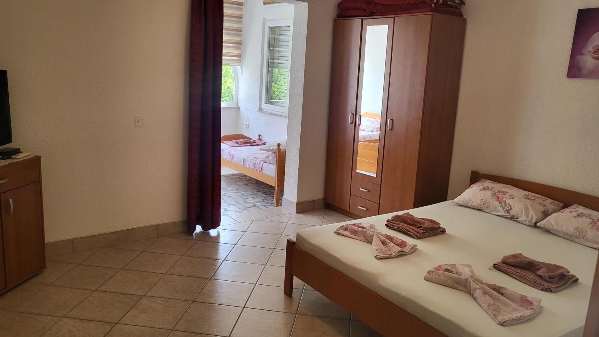 Apartments Alma Orebić Chambre photo